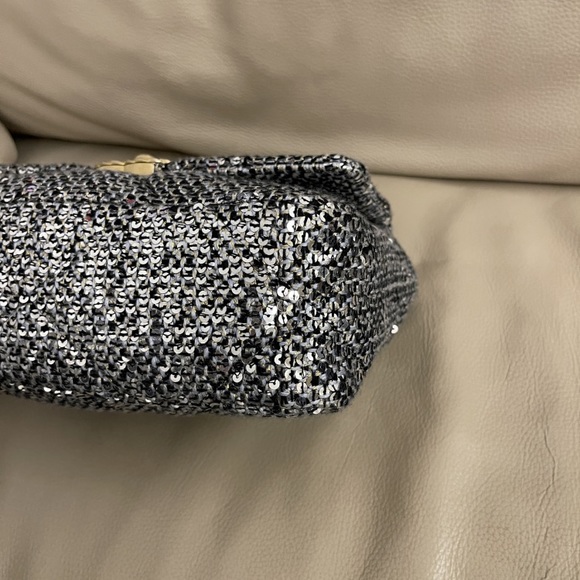 Chanel 19 medium flap silver sequence - Picture 4 of 8